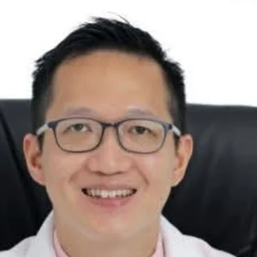 龍偉立醫生(Dr Long)
